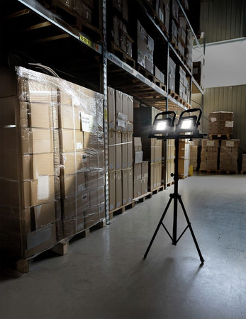 Reflektor roboczy ANSMANN FL20W-R czarny