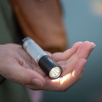 Latarka LED ANSMANN 70B czarna