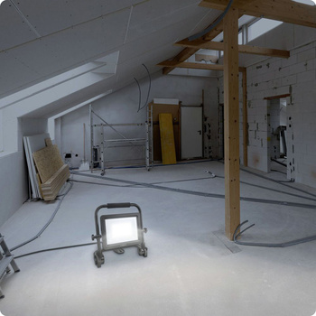 Reflektor roboczy ANSMANN FL20W-AC czarny