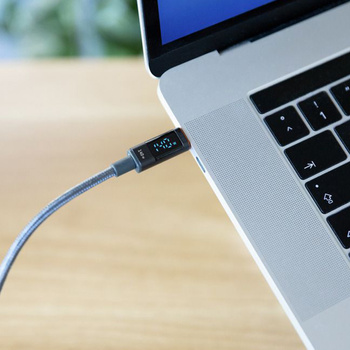 Kabel USB-C/USB-C ANSMANN 140W 1.2m czarny LED
